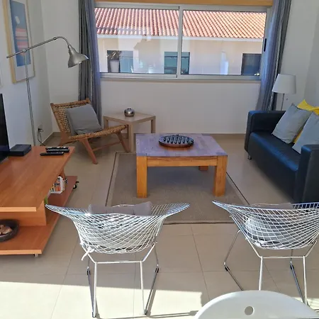Modern With Sunny South Facing Terrace *