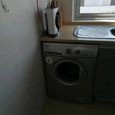 Modern With Sunny South Facing Terrace אלבופיירה