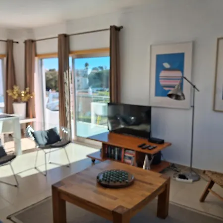 Apartmán Modern With Sunny South Facing Terrace *