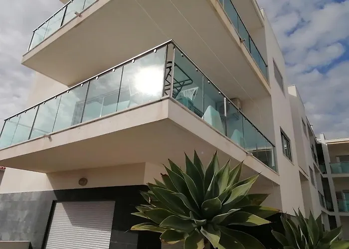 아파트 Modern With Sunny South Facing Terrace 알부페이라