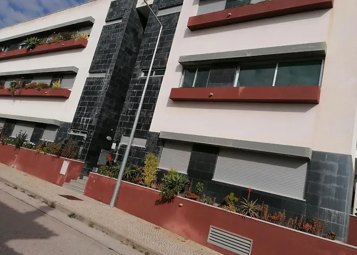 Modern With Sunny South Facing Terrace *