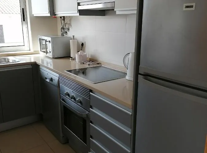 Modern With Sunny South Facing Terrace *