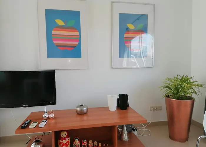 아파트 Modern With Sunny South Facing Terrace 알부페이라